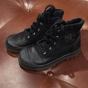 Palladium kids unisex black leather boots. Size 12